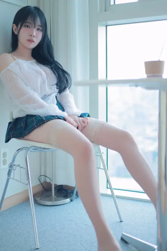 084.[Patreon] Rina - Extra-short plaid skirt 10